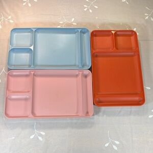 Vintage Tupperware Set of Three Colorful Compartment Trays Cafeteria Picnic